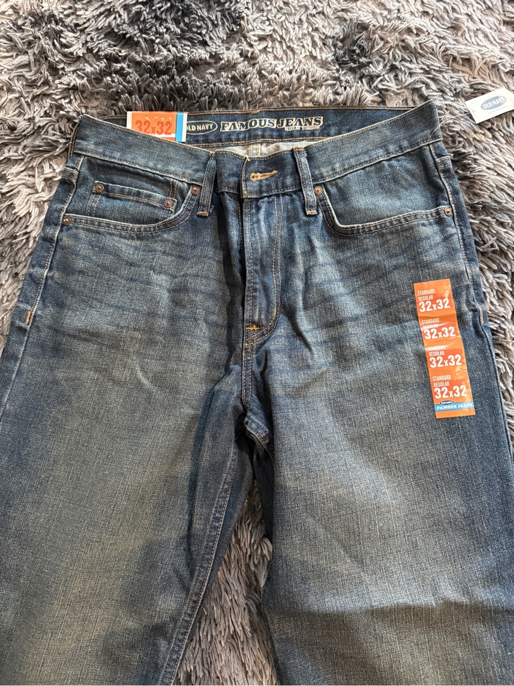 Old Navy Men’s Faded Blue Relaxed Jeans